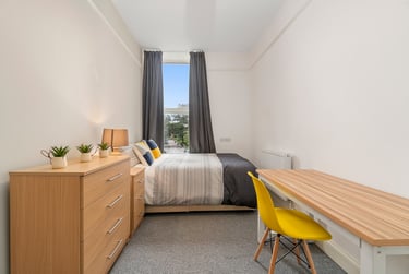 2 bed flat, Ford Park Road, Mutley, Plymouth, PL46QY - Image 4